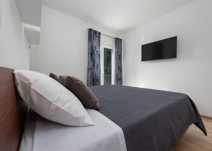 Golubica Willa Sukošan